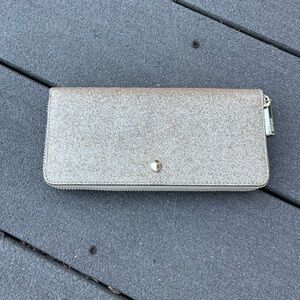 Kate Spade Burgess Court Slim Continental Wallet  New Without Tags